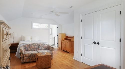 211 Seneca Pl, Westfield NJ  07090-4335 exterior