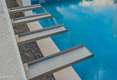 6846 13th Pl, Phoenix AZ  85014-1120 exterior