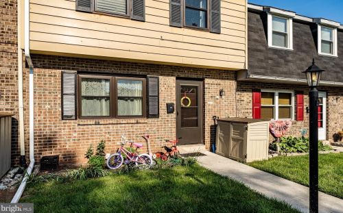 89 Orchard Ct, Limerick, PA 19468-2923