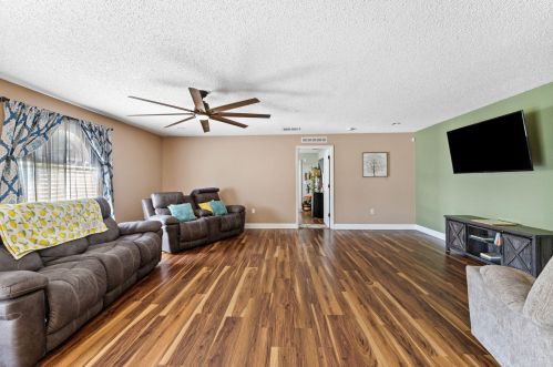 866 Abingdon Ave, Fort Pierce FL  34953-2861 exterior