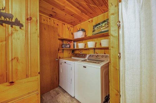 44 Roberts Cove Rd, Wakefield NH  03872-4741 exterior