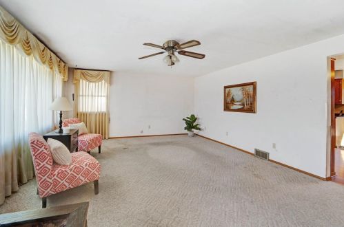 2261 Park Ave, New Holstein, WI 53061-1007