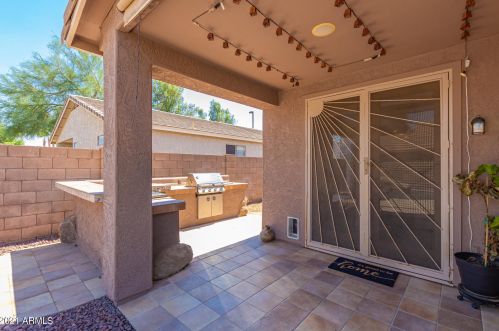 2546 Sunnyvale Ave, Gilbert AZ  85295-2066 exterior