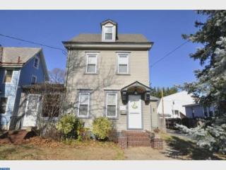 106 Broad St, Riverton, NJ 08077-1302
