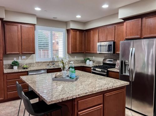 308 Kapalua Bay Cir, West Pittsburg CA  94565-7906 exterior