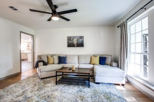 703 Cottonwood Dr, Richardson TX  75080-4715 exterior