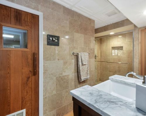 400 Windjammer Dr, Southold NY  11971-2217 exterior