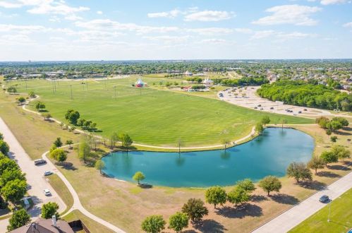 1618 Clear Springs Dr, Allen TX  75002-0631 exterior