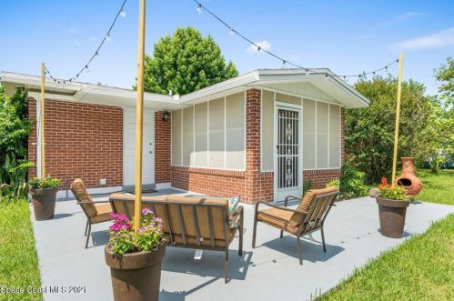 2558 Stratford Dr, Cocoa FL  32926-4319 exterior