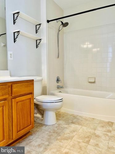 216 Cavalry Ct, Strasburg VA  22657-2186 exterior