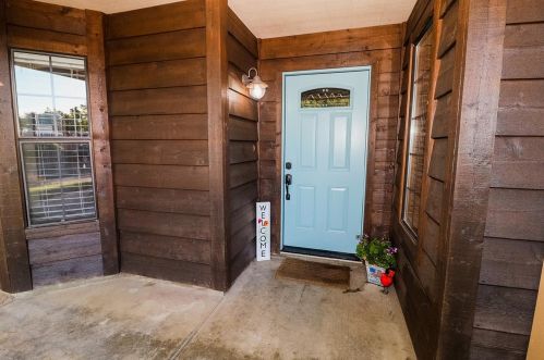 621 Del Oro St, Woodland CA  95695-5040 exterior