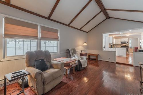 56 Great Ring Rd, Sandy Hook CT 06482-1605 exterior