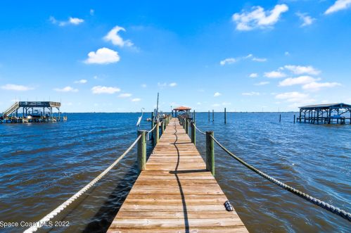 3618 Indian Riv Dr, Cocoa FL 32926-8705 exterior