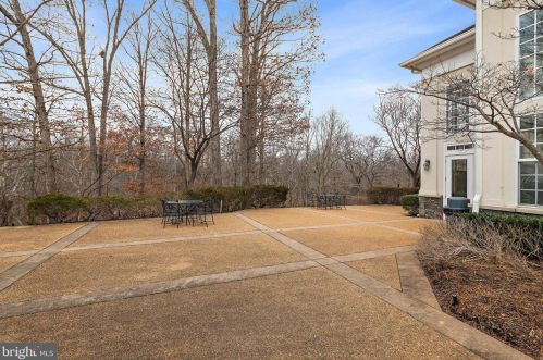 9450 Raith Ct, Bristow VA  20136-3505 exterior