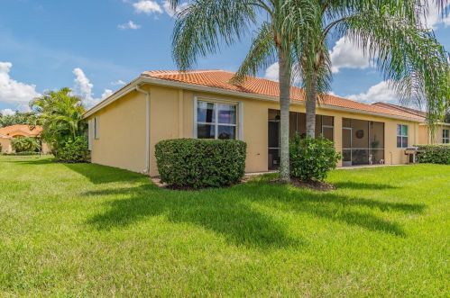 16143 Amethyst Key Dr, Wimauma FL  33598-4027 exterior