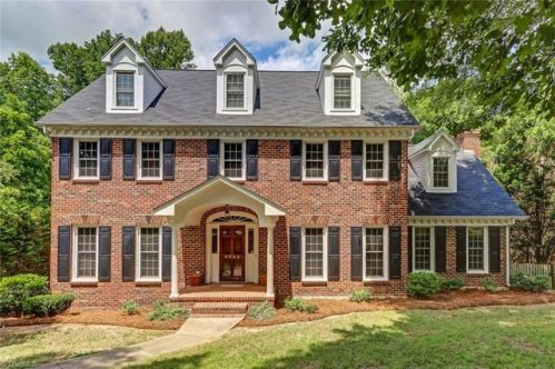 4006 Waldenbrook Rd, Greensboro, NC 27407-7740