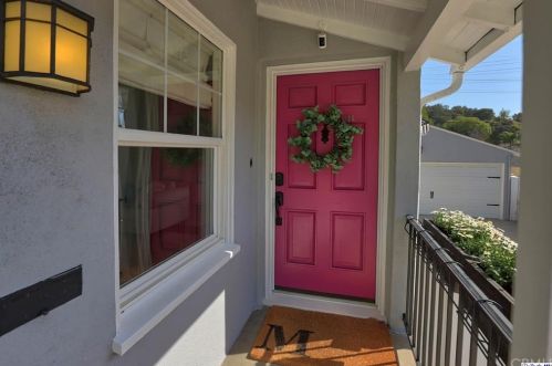 1846 Alpha Rd, Glendale, CA 91208-2108