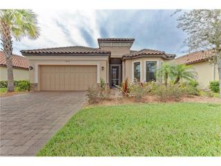 2403 Vaccaro Dr, Sarasota, FL 34231-6024