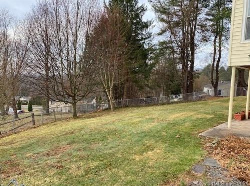 34 Robert Ln, Wallingford CT  06492-4317 exterior