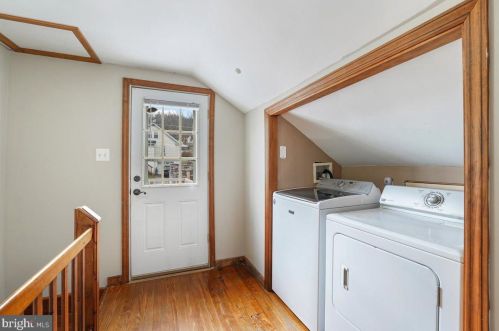 3728 Norwood Ave, Downingtown PA  19335-2048 exterior