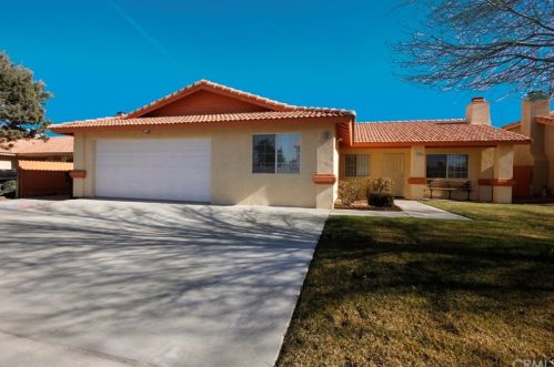 12351 Georgia Ct, Victorville, CA 92392-7470