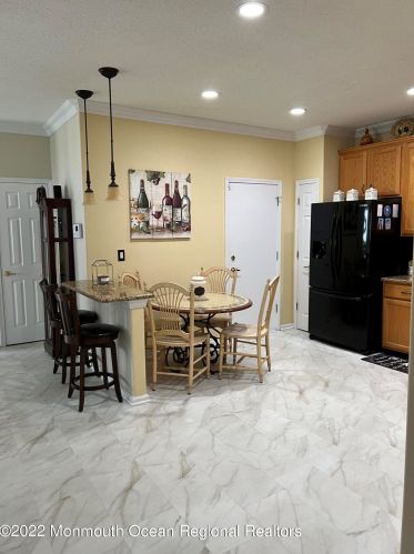 39 Riva Blvd, Bricktown NJ 08723-7983 exterior