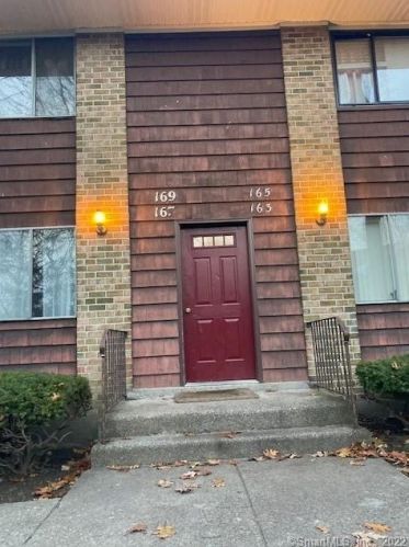 167 Kennedy Dr, Bridgeport, CT 06606-5920