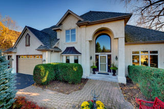 2000 Kimberly Ln, Minneapolis, MN 55447-4849