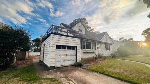 3686 Franklin St, North Wantagh, NY 11793-3502