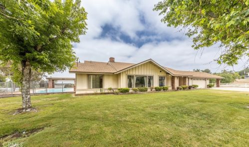 3633 Meyers Rd, San Bernardino, CA 92407-1719