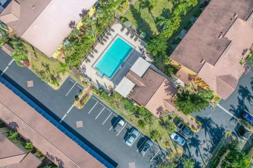 2178 Arbour Walk Cir, Naples FL  34109-6852 exterior
