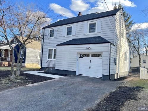 430 Ivy Ln, Englewood, NJ 07631-1409