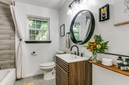 1117 Linden Dr, Denton TX  76201-2720 exterior