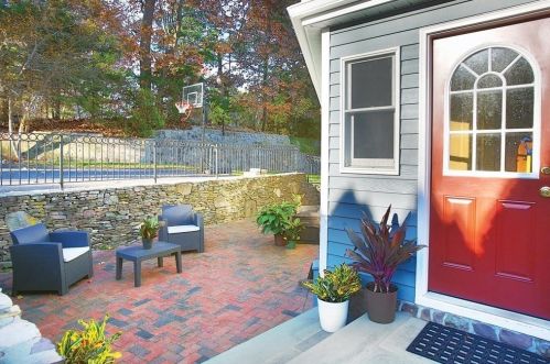 103 Brookside Rd, Needham, MA 02492-1331