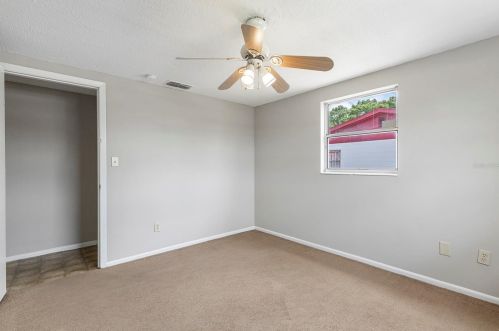 1045 Breezewood Dr, Lakeland FL  33809-3851 exterior