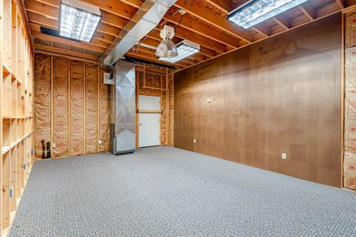 520 Vernon St, New Kensington PA  15068-5850 exterior