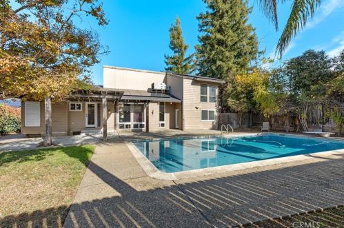 15 Via Verona Cir, Chico CA  95973-1012 exterior