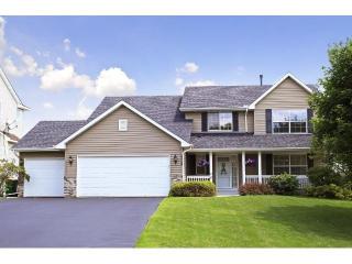 2929 Eagle Valley Dr, Saint Paul, MN 55129-4266