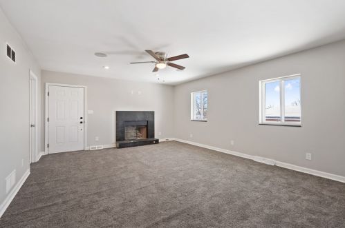 111 Warren Dr, New Kensington PA  15068-5256 exterior