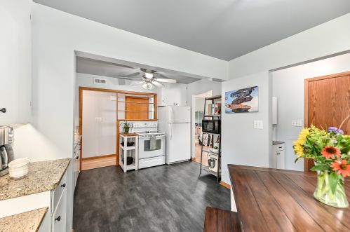 181 Glenview Ave, Milwaukee WI 53213-3323 exterior