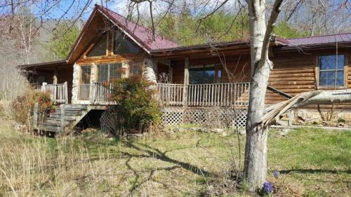 128 Forrest Ln, Jacksboro, TN 37757-2052