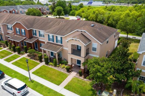 16735 Cedar Crest Dr, Orlando, FL 32828-6704