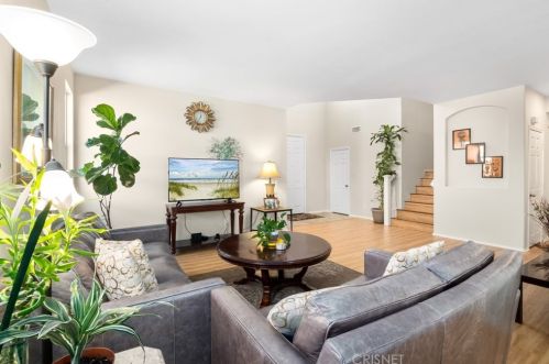 43229 Emilia Ln, Lancaster, CA 93535-2990