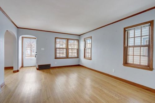 302 70, Milwaukee WI 53223-2113 exterior