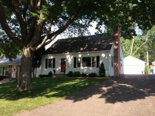 6117 Kellogg Ave, Minneapolis MN  55424-1802 exterior