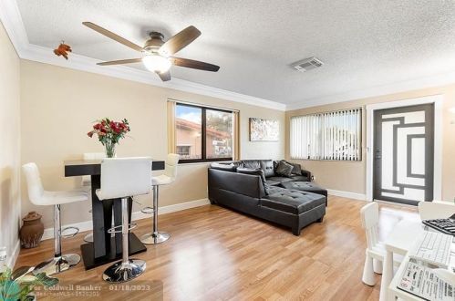 754 44th St, Hialeah FL  33013-1918 exterior