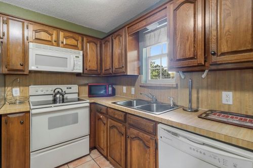 8158 Fm 1385, Pilot Point TX  76258-8003 exterior