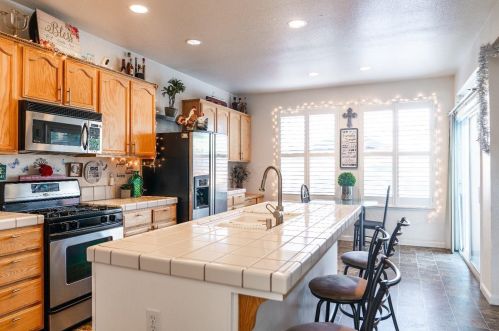 5812 Homewood Way, Riverbank CA  95367-9550 exterior