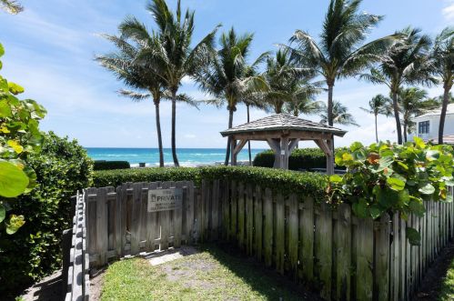259 Queens Ln, Palm Beach, FL 33480-3239