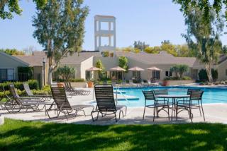 1068 Hayes, Irvine CA  92620-3765 exterior